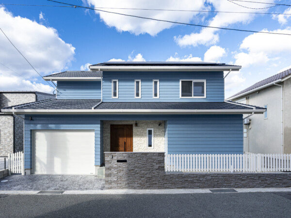【遠賀郡 注文住宅】 水平線を望む海に浮かぶ船のような家